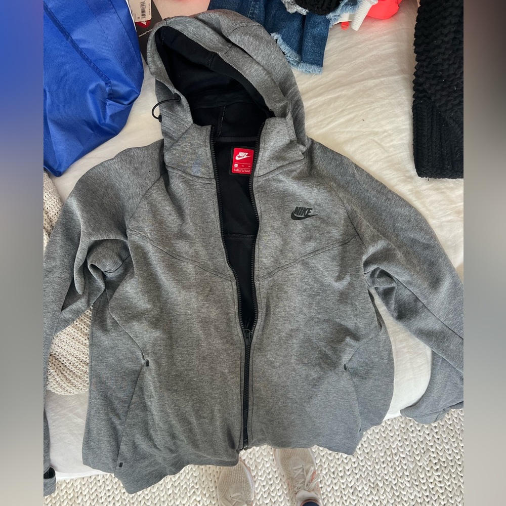 Nike Zip Up Sweatshirt